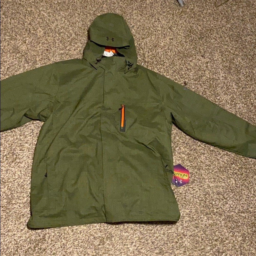 3XL UA Storm under coat never worn